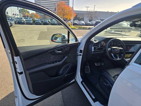 Used 2025 Audi SQ7 Premium Plus image 21