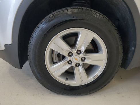Used 2019 Chevrolet Trax LT w/ LT Convenience Package AWD/4WD image 6