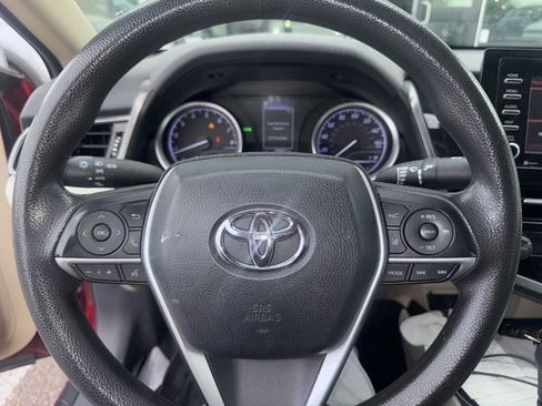 Used 2022 Toyota Camry LE w/ Convenience Package FWD image 2