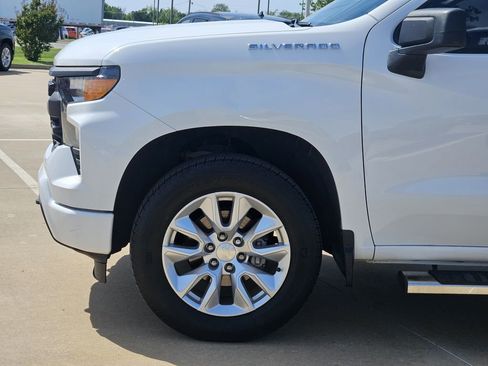 Used 2022 Chevrolet Silverado 1500 Custom image 13