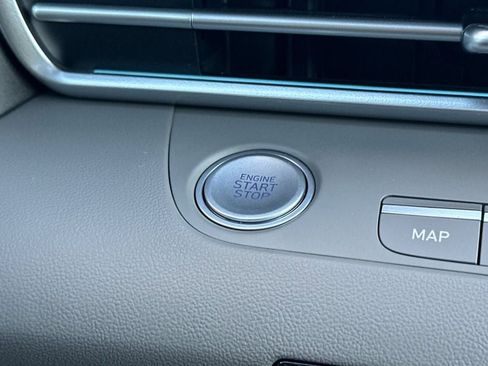 Used 2025 Hyundai Elantra SEL w/ Cargo Package image 20