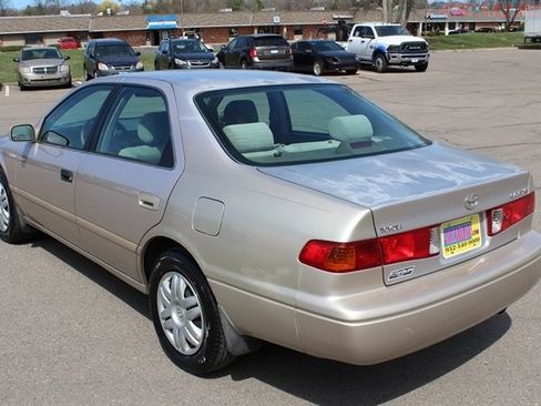 Used 2001 Toyota Camry CE image 23