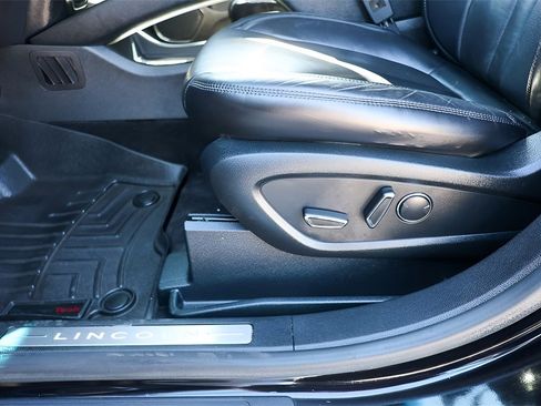 Used 2016 Lincoln MKX Select w/ Cargo Utility Package image 18