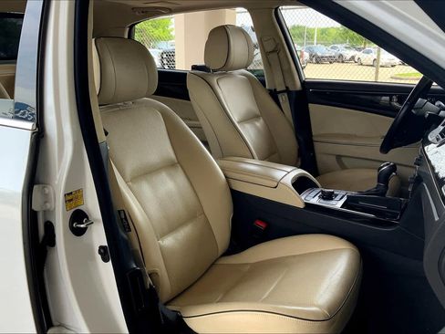 Used 2014 Hyundai Equus Ultimate image 8