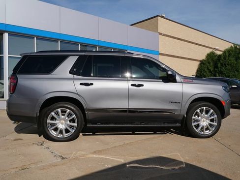 Used 2021 Chevrolet Tahoe Z71 w/ Rear Media and Nav Package AWD/4WD image 8