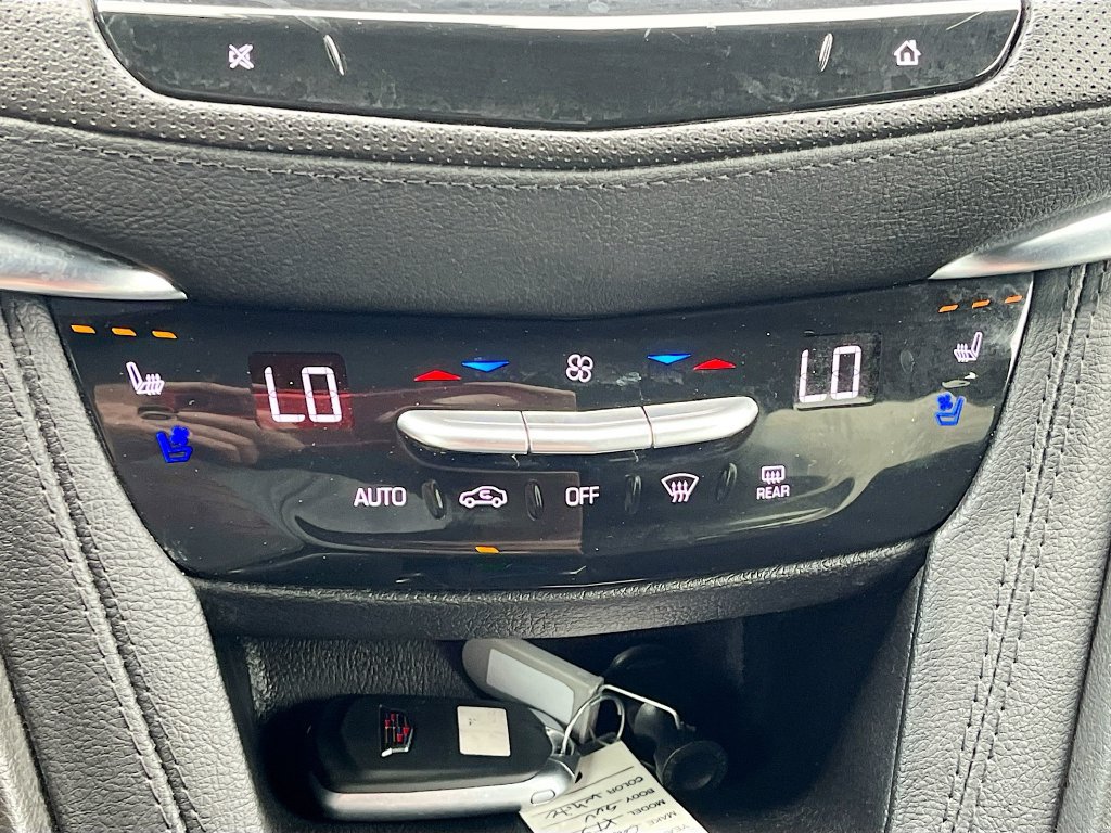 Used 2025 Cadillac XT5 Premium Luxury FWD image 16