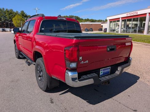 Used 2020 Toyota Tacoma SR5 AWD/4WD image 3
