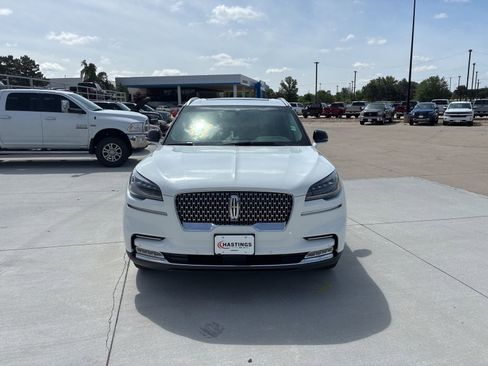 Used 2020 Lincoln Aviator Reserve w/ Equipment Group 201A AWD/4WD image 11