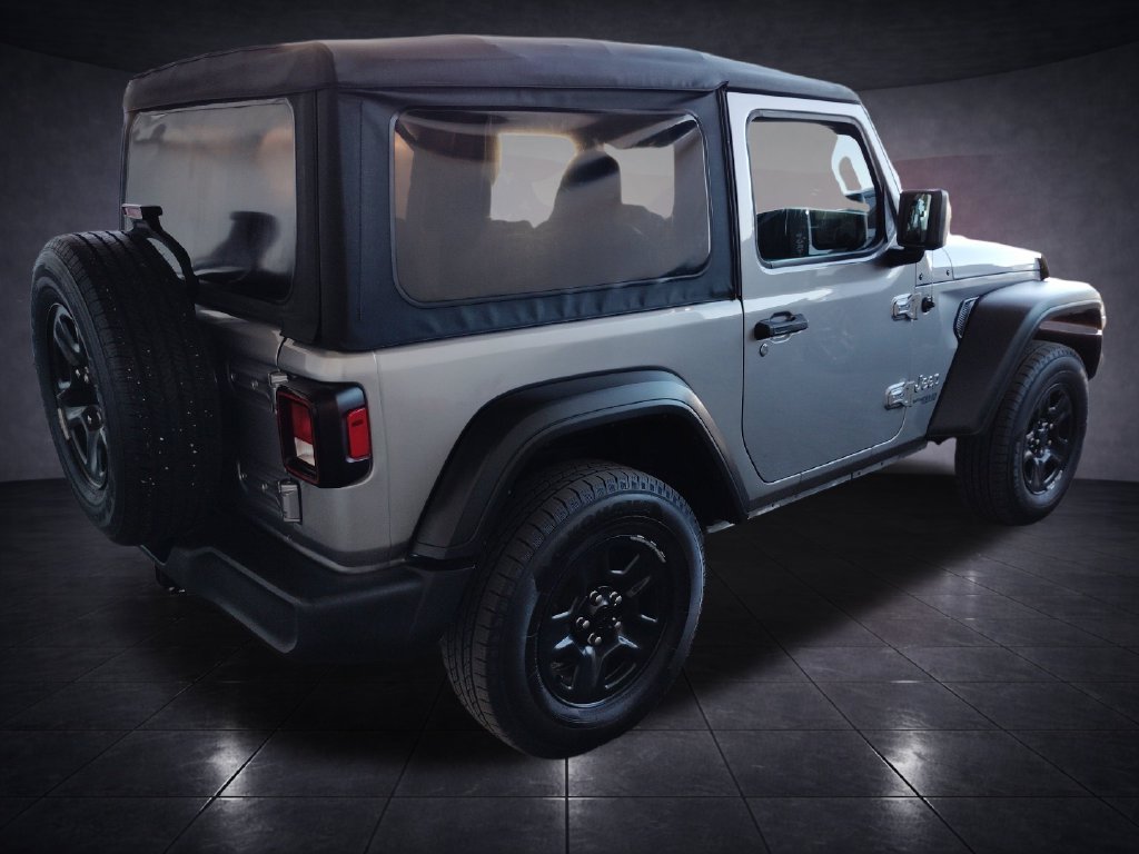 Used 2018 Jeep Wrangler Sport AWD/4WD image 5