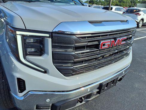 Used 2025 GMC Sierra 1500 Pro w/ Pro Value Package AWD/4WD image 24