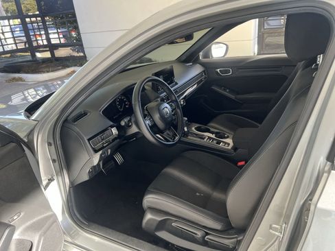 Used 2025 Honda Civic Sport image 2