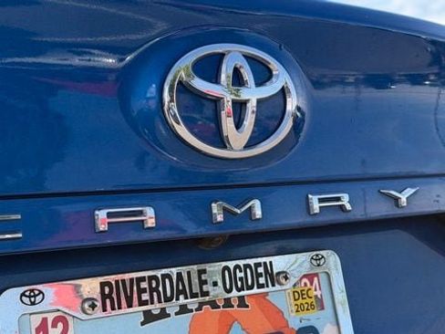 Used 2020 Toyota Camry LE w/ Carpet Mat Package FWD image 10