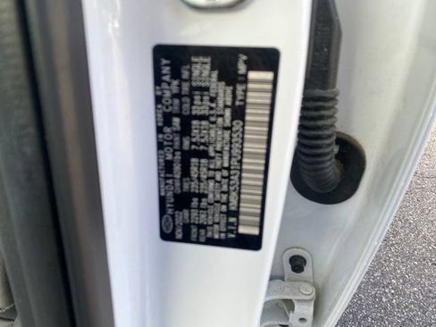 Used 2023 Hyundai Kona Limited FWD image 27
