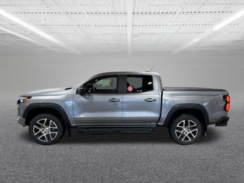 Used 2023 Chevrolet Colorado Z71 w/ Z71 Convenience Package 2 image 7