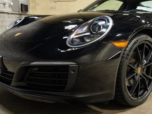 Used 2019 Porsche 911 Carrera RWD image 19