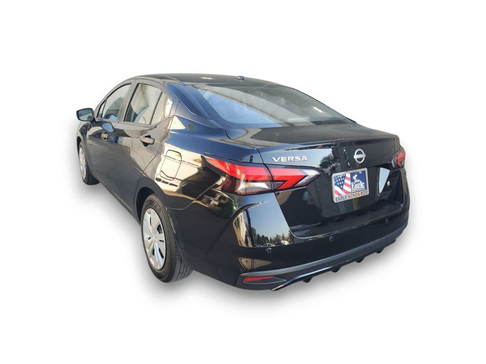 Used 2025 Nissan Versa S FWD image 3
