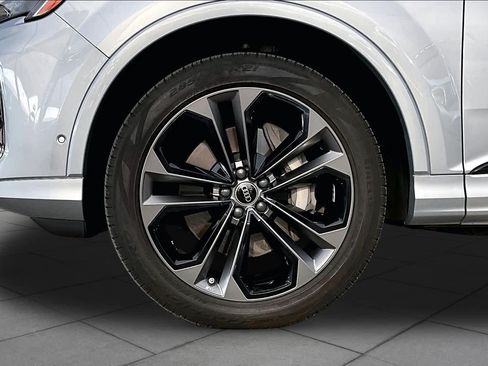 Used 2025 Audi Q7 3.0T Premium Plus w/ Premium Plus Package AWD/4WD image 11