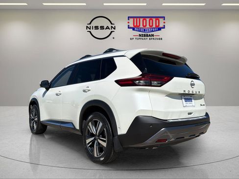 Certified 2023 Nissan Rogue SL w/ SL Premium Package AWD/4WD image 4