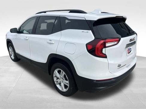 Used 2024 GMC Terrain SLE w/ Driver Convenience Package AWD/4WD image 4