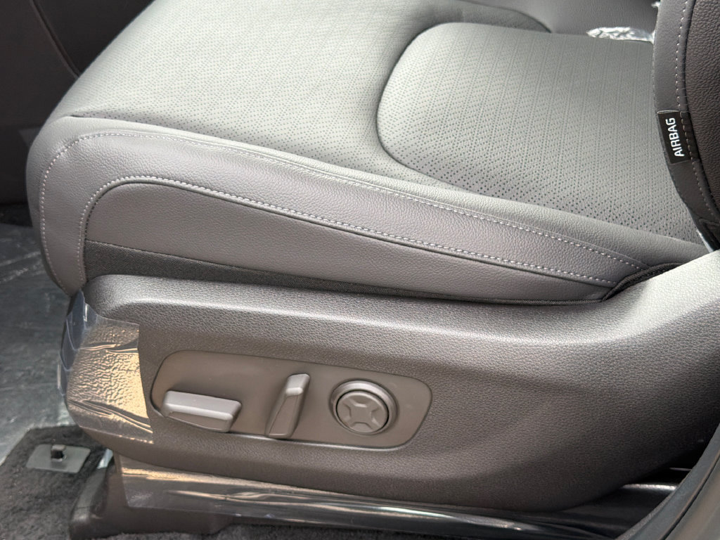 New 2027 Kia Carnival SX Prestige FWD image 20