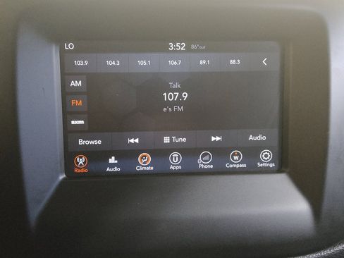 Used 2017 Jeep Compass Latitude w/ Popular Equipment Group AWD/4WD image 25