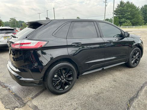 Used 2022 Ford Edge SE w/ Black Appearance Package AWD/4WD image 4