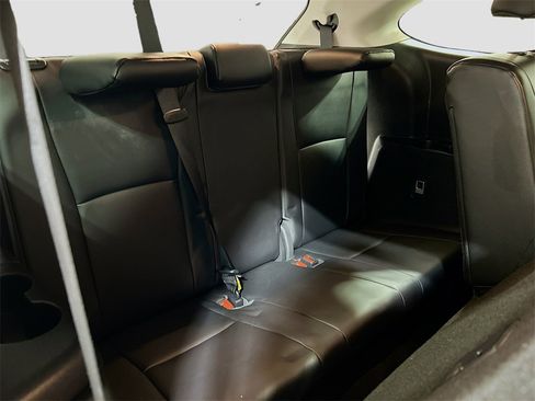 Used 2023 Toyota Highlander XLE image 25