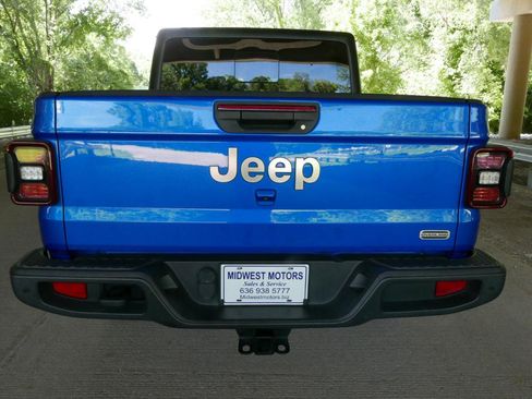 Used 2020 Jeep Gladiator Overland AWD/4WD image 37