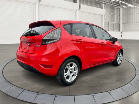 Used 2015 Ford Fiesta SE FWD image 3