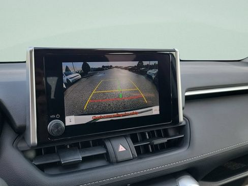 Certified 2023 Toyota RAV4 XLE FWD image 18