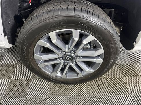 Certified 2025 Toyota 4Runner Limited image 26