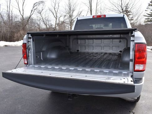 Used 2017 RAM 1500 Express image 29