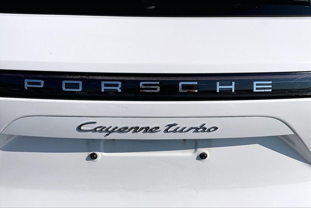 Used 2023 Porsche Cayenne Turbo AWD/4WD image 26