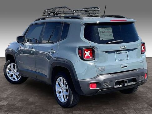 Used 2018 Jeep Renegade Latitude w/ Trailer Tow Group AWD/4WD image 12