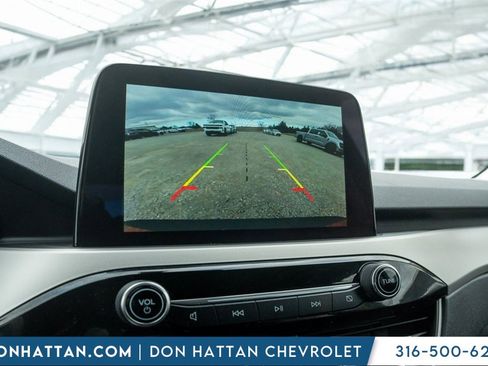 Used 2020 Ford Escape SEL image 8