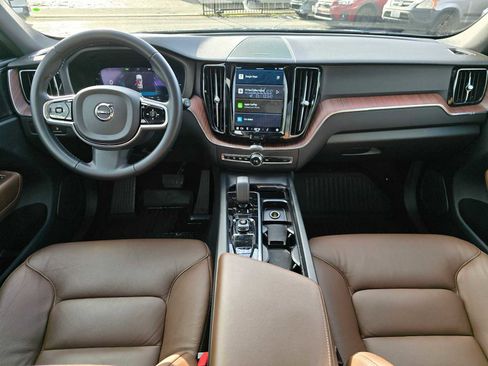 Used 2023 Volvo XC60 T8 Plus image 20