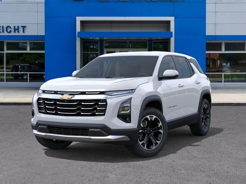 New 2026 Chevrolet Equinox LT w/ Convenience Package II AWD/4WD image 30