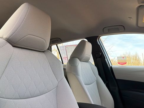 Certified 2025 Toyota Corolla Cross L image 17