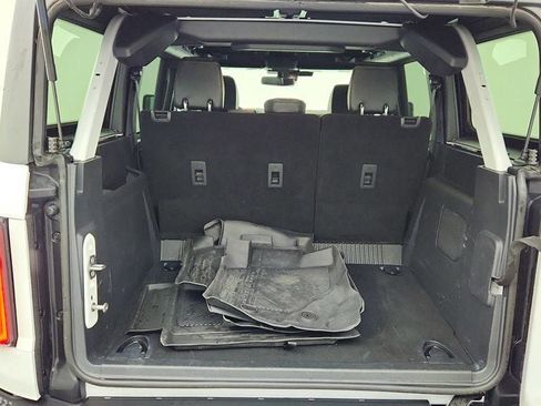 Used 2025 Ford Bronco Badlands image 21