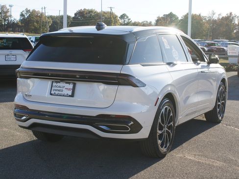 Used 2024 Lincoln Nautilus Reserve w/ Equipment Group 203A image 20