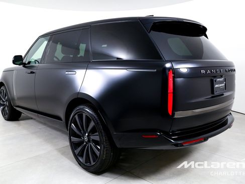 Used 2025 Land Rover Range Rover SV AWD/4WD image 6