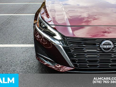 Used 2025 Nissan Altima 2.5 SV image 11