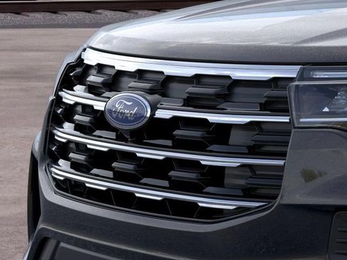 New 2026 Ford Explorer Active RWD image 17