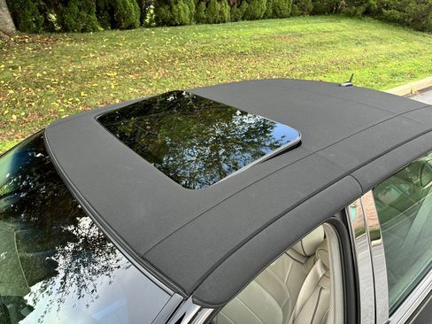 Used 2005 Cadillac De Ville w/ Limited Edition Package FWD image 86