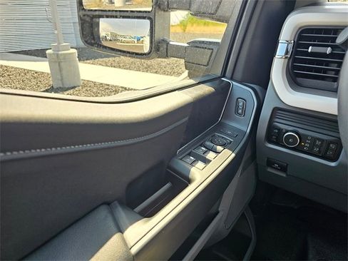 New 2025 Ford F350 XLT w/ Black Appearance Package image 31