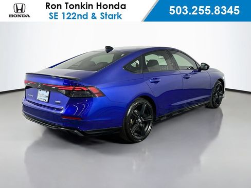 Used 2023 Honda Accord Sport image 9