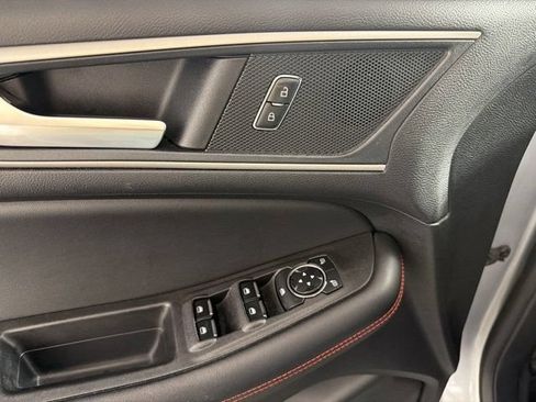 Used 2024 Ford Edge ST-Line AWD/4WD image 14