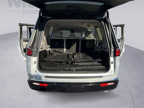 Used 2024 Jeep Wagoneer Base image 19