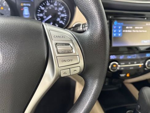 Used 2016 Nissan Rogue SV w/ SV Premium Package image 15