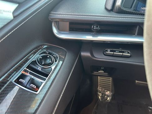 Used 2020 Chevrolet Corvette Stingray Preferred Cpe w/ 2LT Preferred Equipment Group RWD image 19